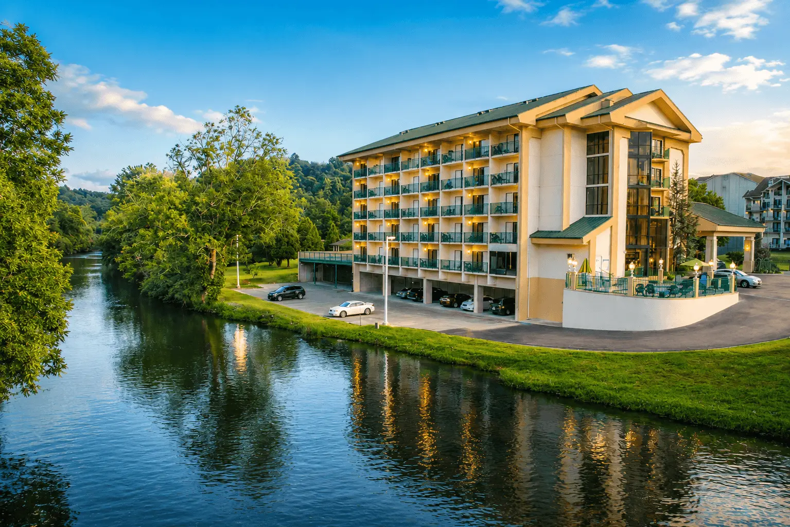 Pigeon River Inn riverside exterior