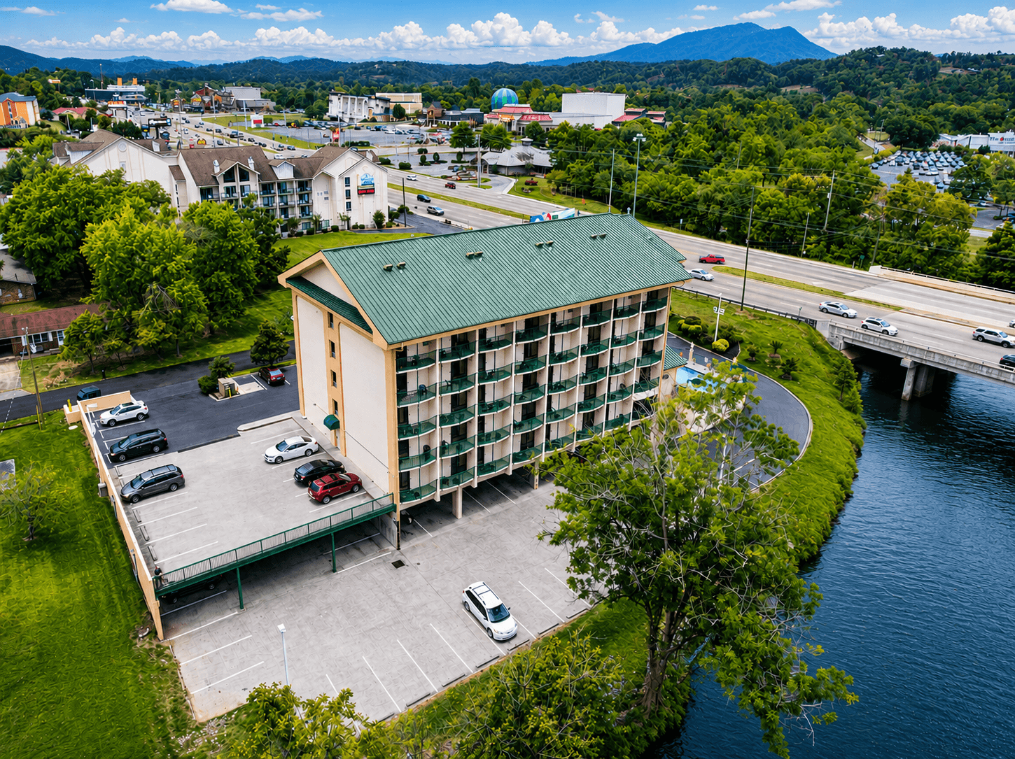 Aerial view of Pigeon River Inn on the Little Pigeon River